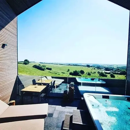 Willa La 77 & Hindi *