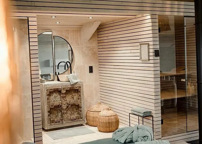 Villa La 77 & Hindi *